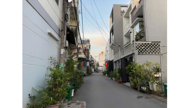Bán nhà Tăng Nhơn Phú, Thủ Đức, tặng full nội thất